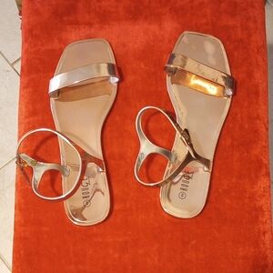 Rouge Helium Women's Rose Gold Sandals